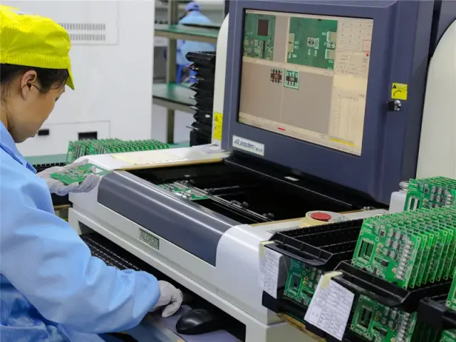 PCB-Montage-Fertigungsstätte - Modernste Produktionshalle